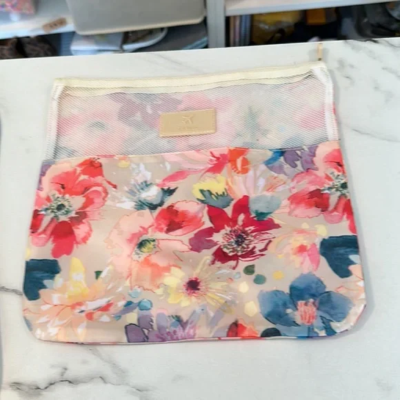 NWT Novawo 5 piece set of floral travel organization bags. - Picture 3 of 6